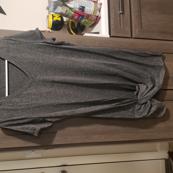 New boutique knotted tee shirt dress - Picture 6 of 9